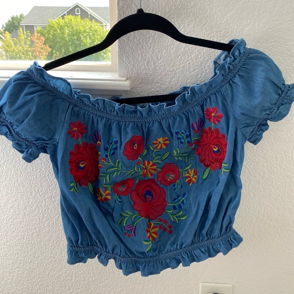 Forever 21 Denim Crop Top Small